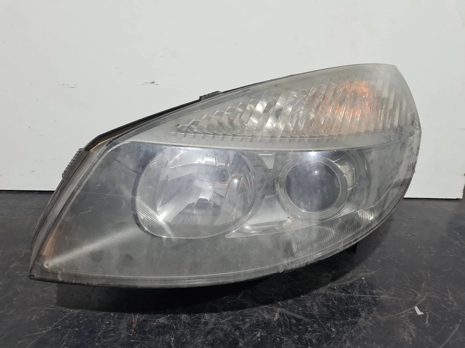 Foto de FARO IZQUIERDO RENAULT SCENIC II (JM) referencia 15811300LI