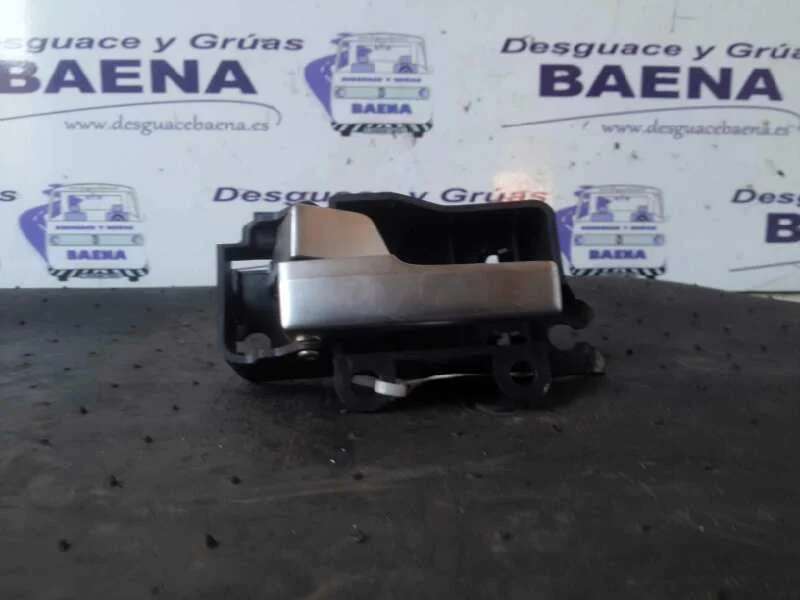 Foto de MANETA INTERIOR DELANTERA IZQUIERDA SIN MARCA SIN MODELO referencia 3M51R22601