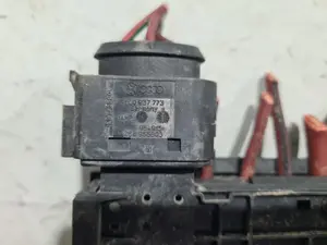 Foto de CAJA RELES / FUSIBLES SEAT LEON (1M1) referencia 1J0937773 foto 3