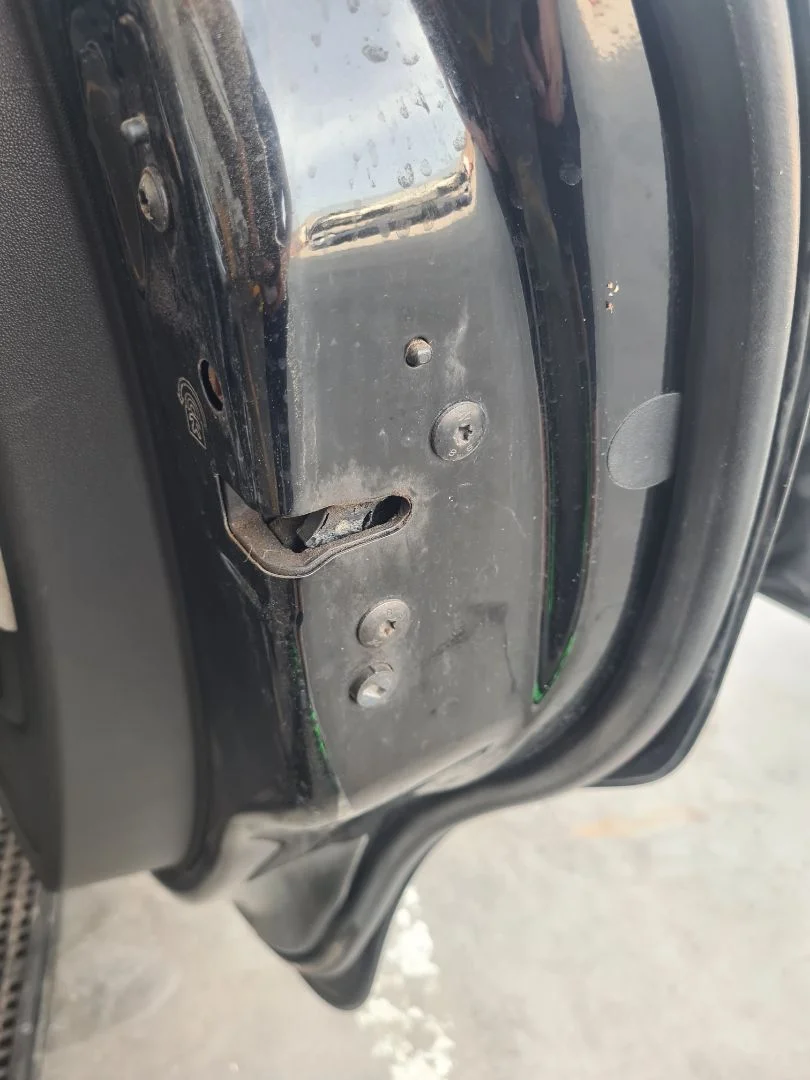 Foto de CERRADURA PUERTA TRASERA DERECHA CITROEN C3