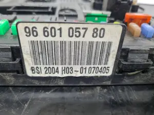Foto de CAJA RELES / FUSIBLES PEUGEOT 307 BERLINA (S2) referencia 216761594 foto 3