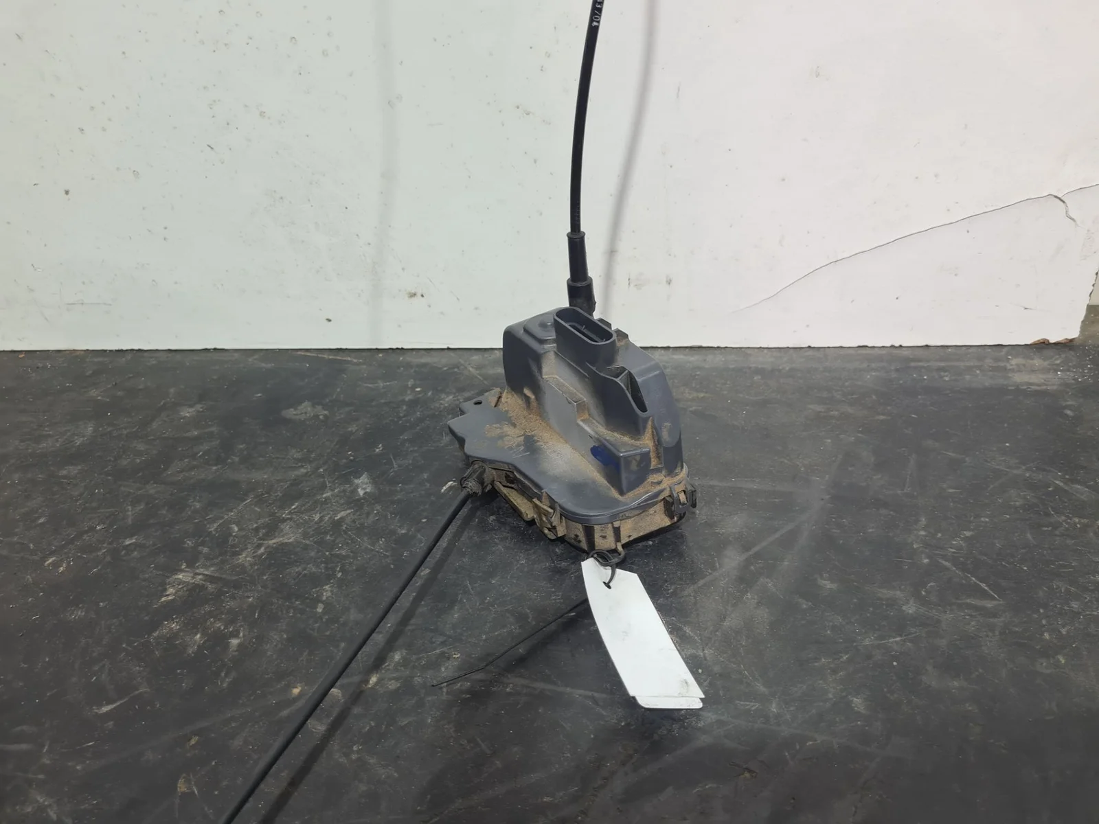 Foto de CERRADURA PUERTA TRASERA IZQUIERDA RENAULT MEGANE II CLASSIC BERLINA
