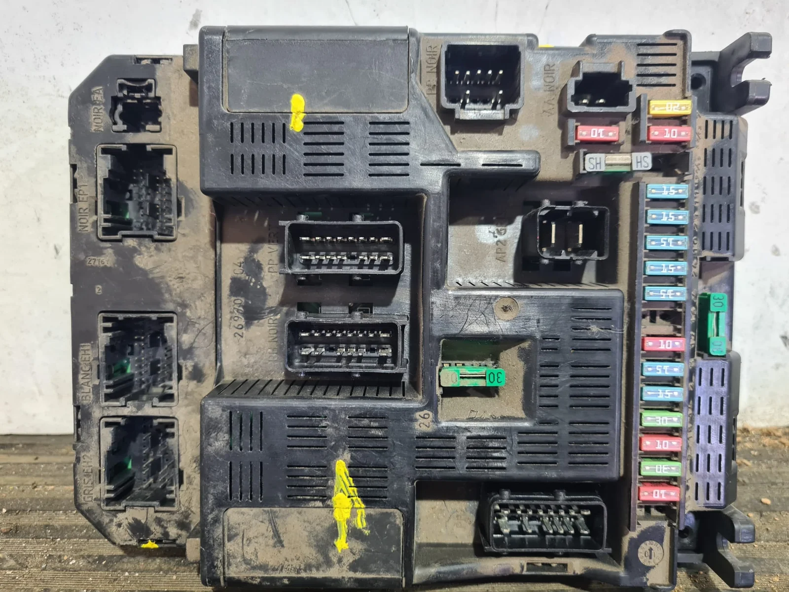 Foto de CAJA RELES / FUSIBLES PEUGEOT 307 (S1)(04.2001) referencia 9644098080