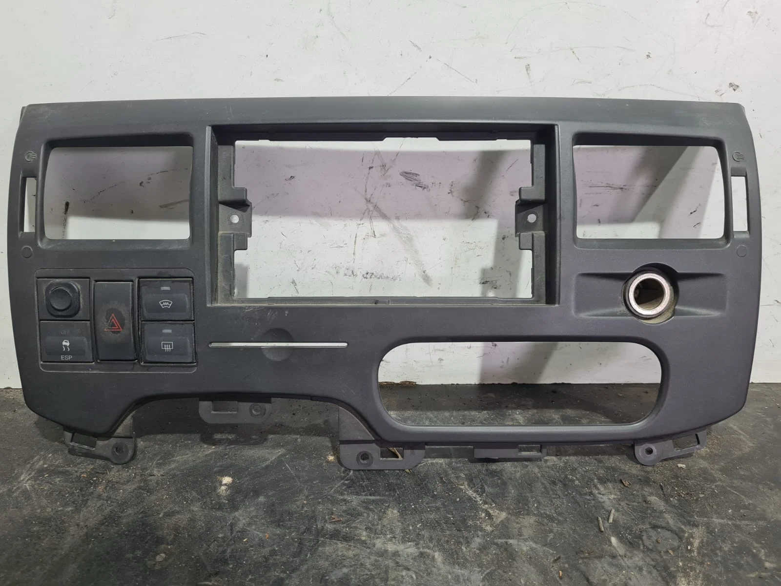 Foto de CONSOLA CENTRAL FORD TRANSIT FURGÓN (TT9) referencia 6C11V047A04