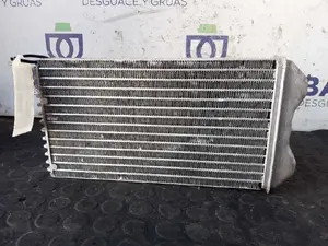 Foto de CONDENSADOR / RADIADOR AIRE ACONDICIONADO RENAULT TRAFIC II FURGÓN referencia 6654090 foto 2