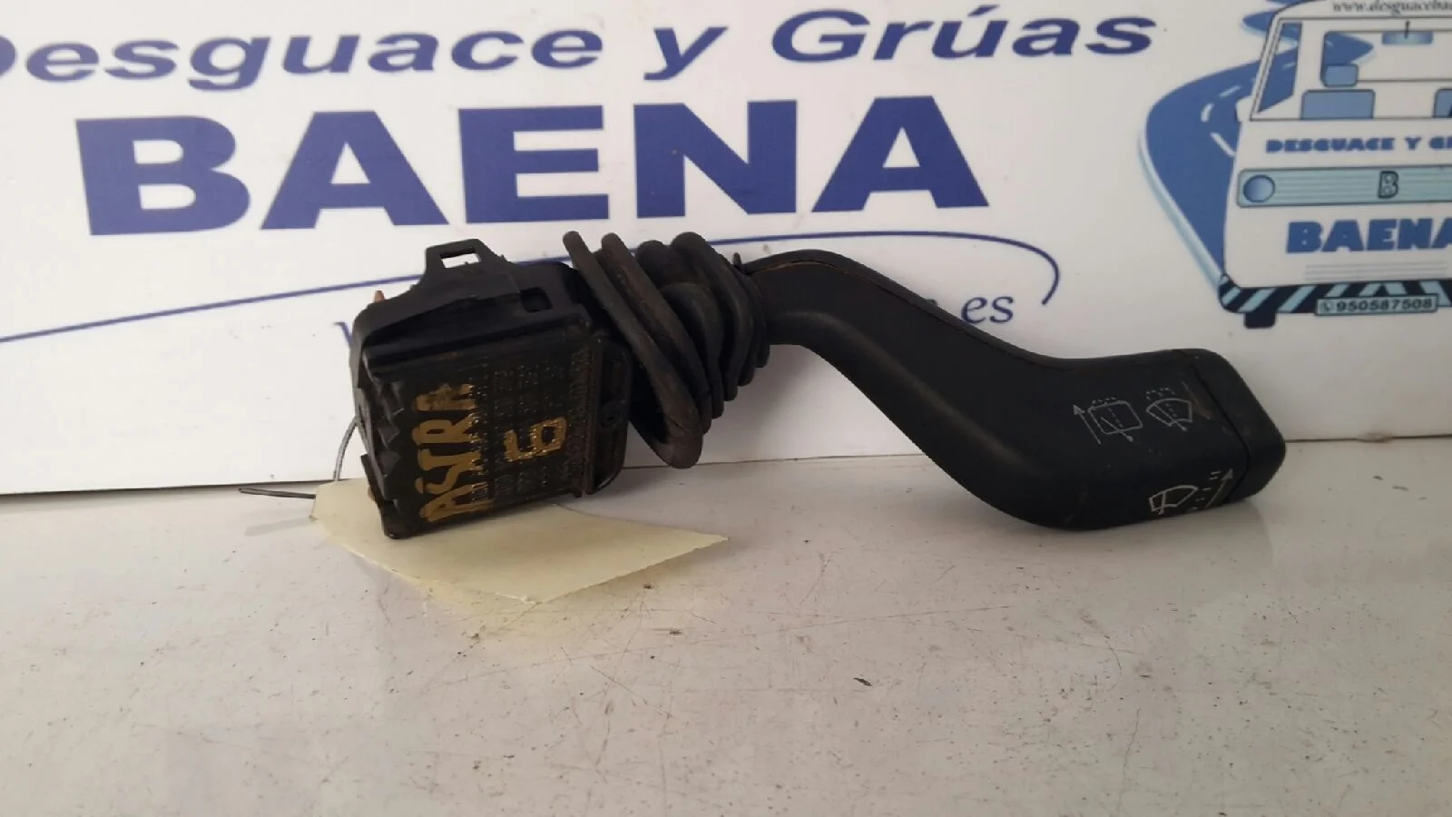 Foto de MANDO LIMPIA SIN MARCA SIN MODELO referencia 090243395501392