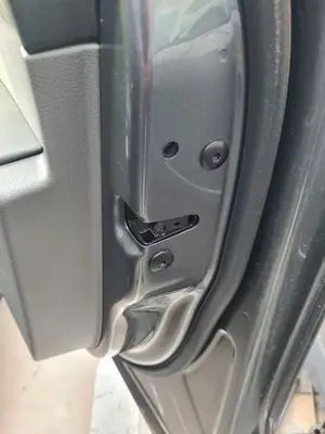 Foto de CERRADURA PUERTA DELANTERA DERECHA SEAT ALHAMBRA (710)