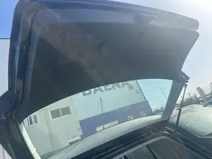 Foto de GUARNECIDO PORTON TRASERO VOLKSWAGEN GOLF V (1K1)(10.2003)
