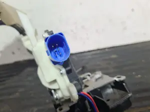 Foto de CERRADURA PUERTA TRASERA IZQUIERDA VOLKSWAGEN BORA BERLINA (1J2)(1998) referencia 18800018108 foto 6