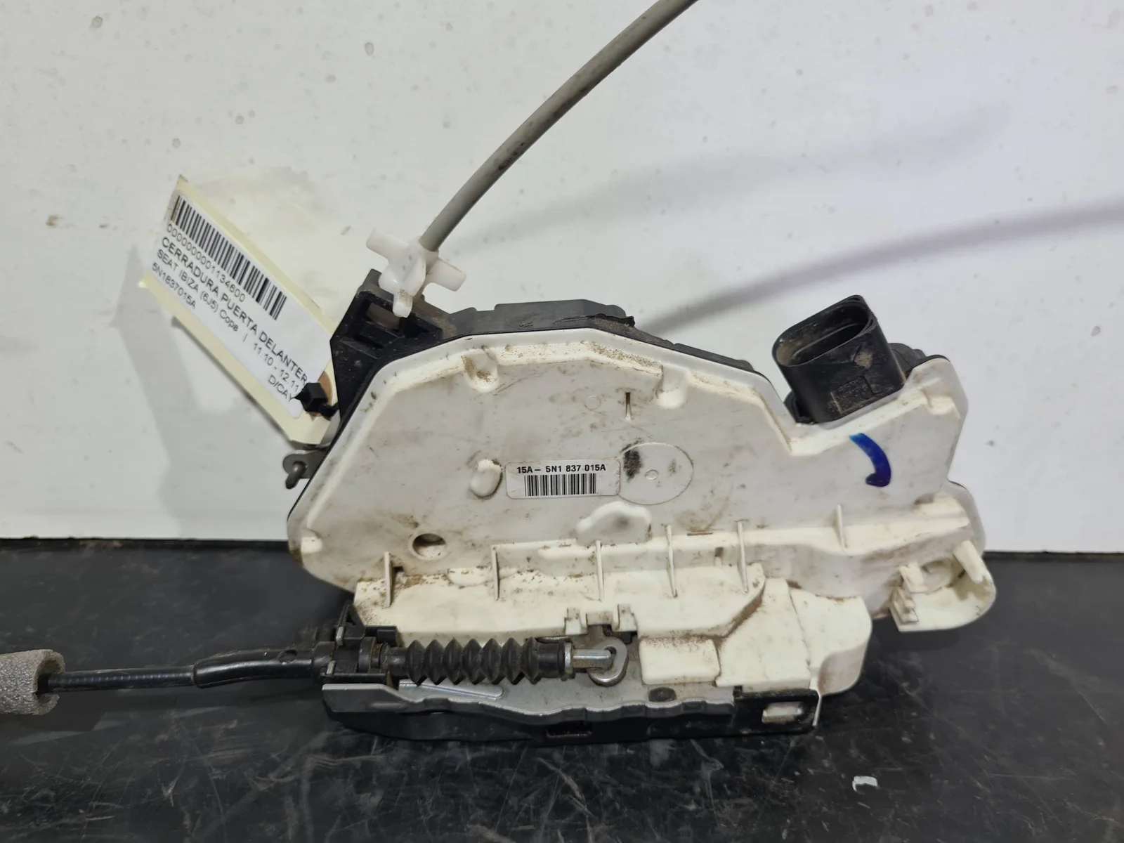 Foto de CERRADURA PUERTA DELANTERA IZQUIERDA SEAT IBIZA BERLINA (6J5) referencia 5N1837015A