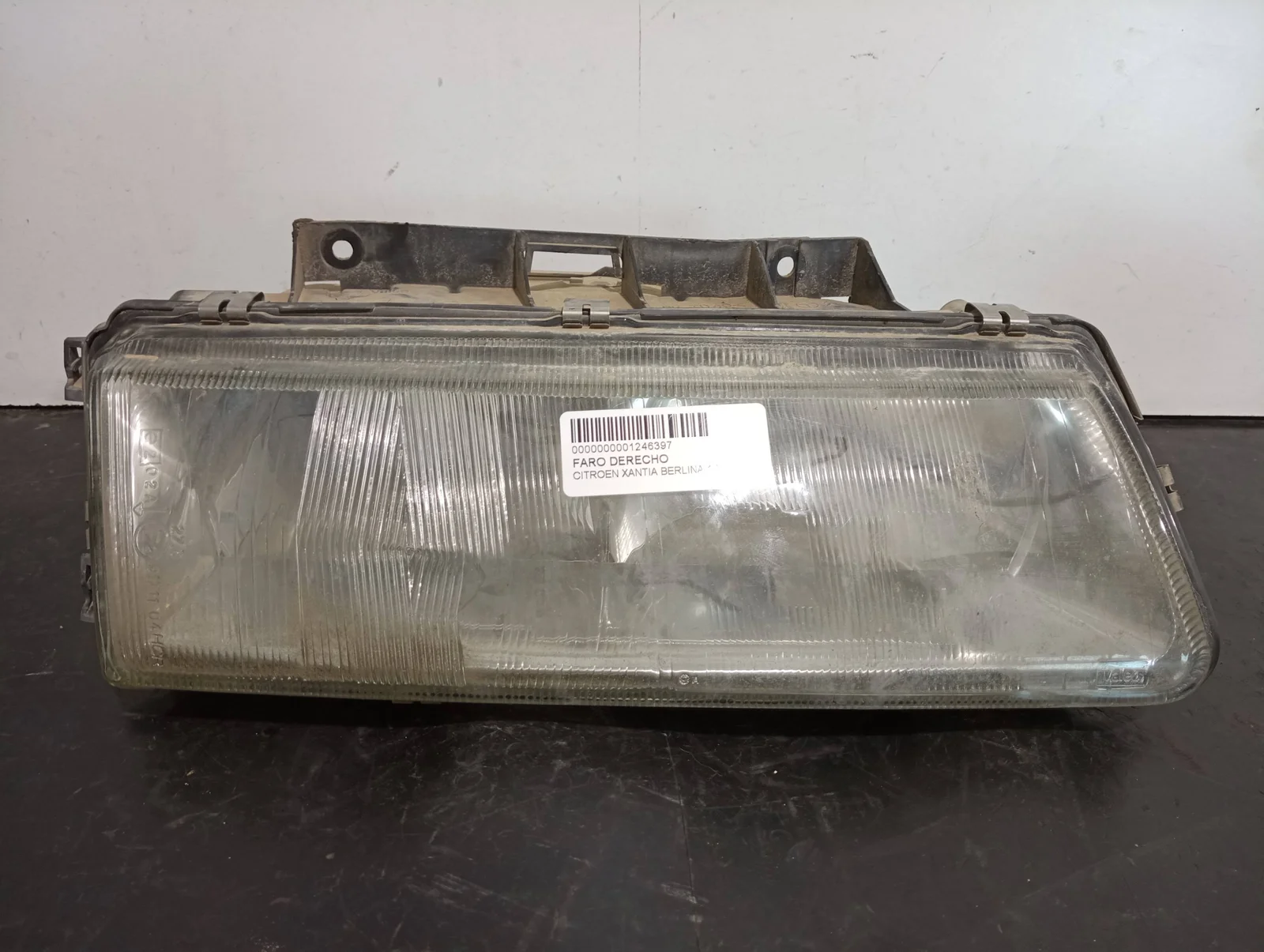 Foto de FARO DERECHO CITROEN XANTIA BERLINA