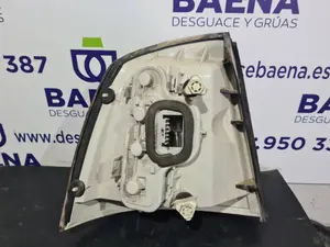 Foto de PILOTO TRASERO DERECHO OPEL ASTRA G BERLINA referencia 084421916RR foto 2