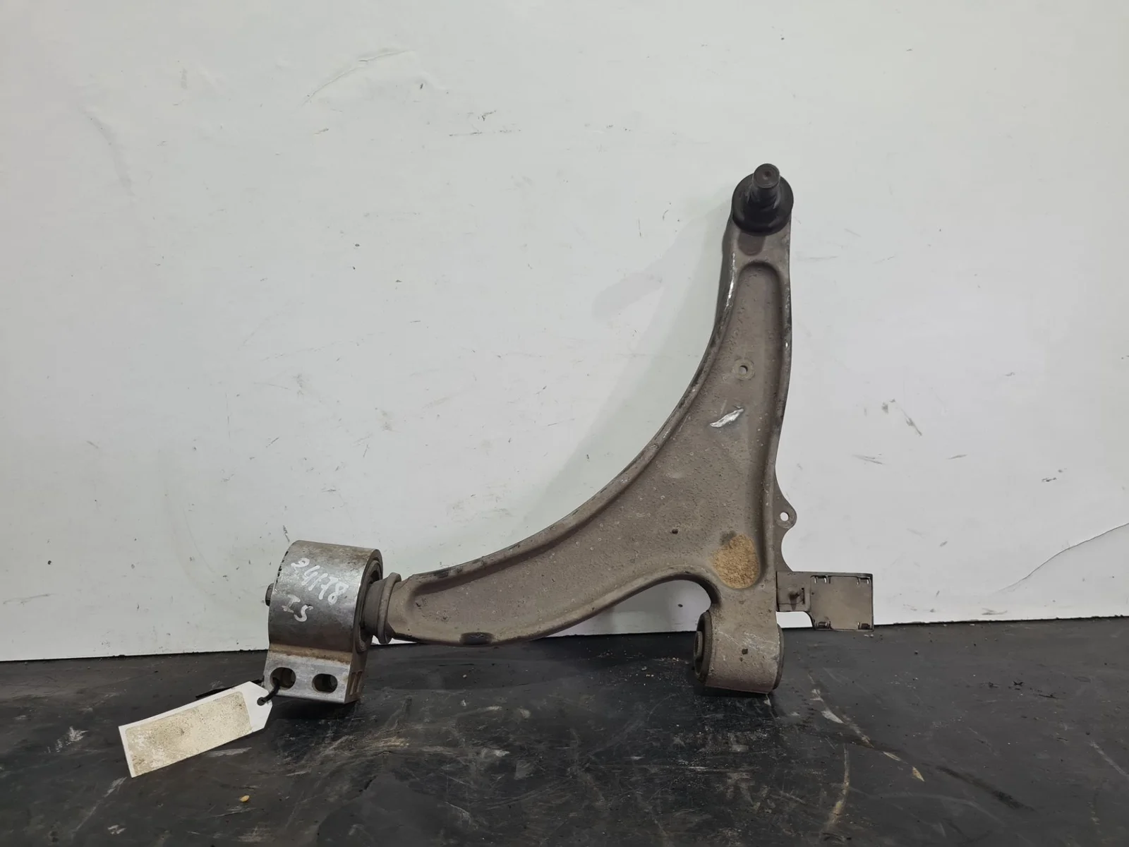 Foto de BRAZO SUSPENSION INFERIOR DELANTERO IZQUIERDO OPEL INSIGNIA BERLINA