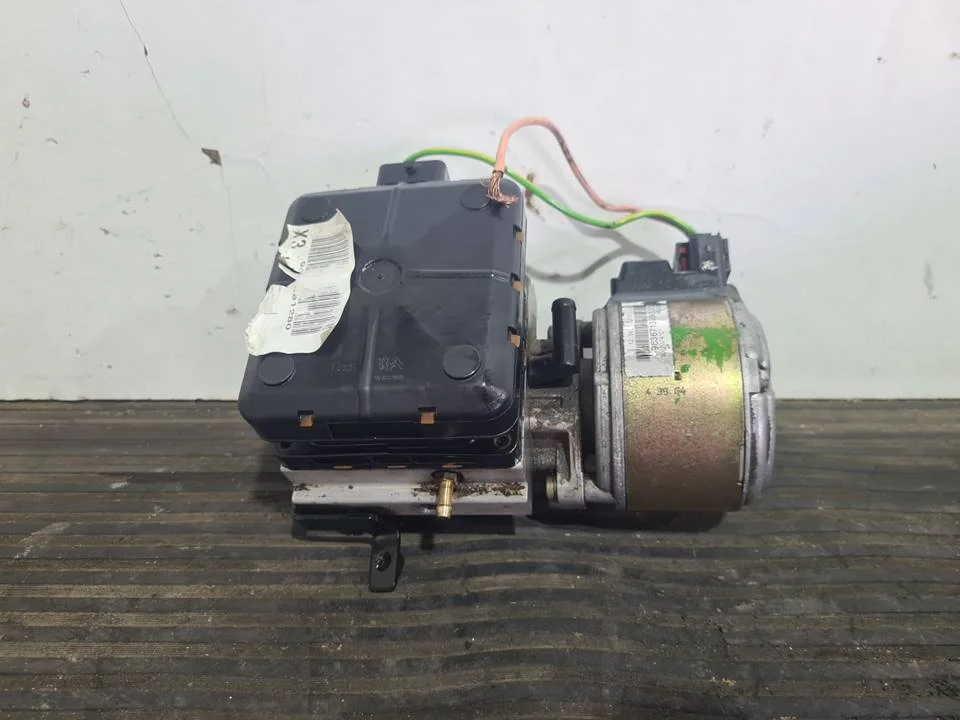 Foto de BOMBA SUSPENSION CITROEN C5 BERLINA referencia 963671388000