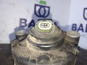 Foto de FARO ANTINIEBLA IZQUIERDO RENAULT CLIO II FASE II (B/CB0) referencia 77001045718F foto 3
