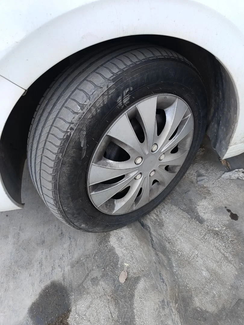 Foto de MANGUETA DELANTERA IZQUIERDA PEUGEOT 208