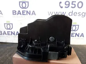 Foto de CERRADURA PUERTA TRASERA DERECHA SIN MARCA SIN MODELO referencia CRD-BMW-0148 foto 2