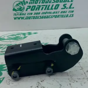 Foto de Soporte de amortiguador Piaggio BEVERLY 300 I referencia 452-23-46544 foto 6