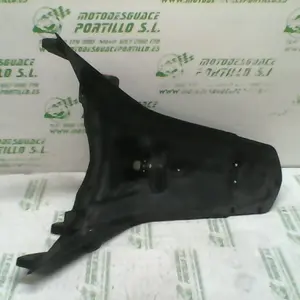 Foto de Portamatricula Peugeot TWEET 125 15-18 referencia 8-24-46978 foto 4