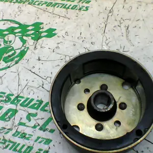 Foto de Plato magnetico Derbi Predator 50 referencia 105-22-40467 foto 2