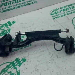 Foto de Soporte de motor Honda PS 125 referencia 384-23-46466 foto 9