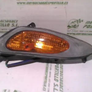 Foto de Intermitente delantero izquierdo Kymco Scout 50 referencia 198-21-34171 foto 6