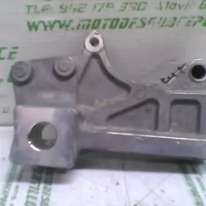 Foto de Soporte de pinza freno trasera Suzuki BANDIT GSF 650 S referencia 201-18-15271 foto 2