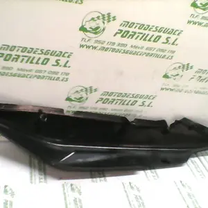 Foto de Carcasa lateral trasera derecha Honda CBF 250 referencia 180-20-33904 foto 14