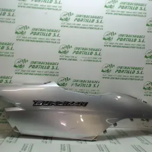 Foto de Carcasa lateral trasera derecha Suzuki Burgman 125 referencia 88-17-7819