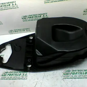 Foto de Porta-casco Honda LEAD 100 referencia 136-17-32292 foto 13