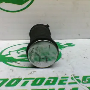 Foto de Reposapies trasero izquierdo Suzuki GN 250 referencia 152-21-39506 foto 4