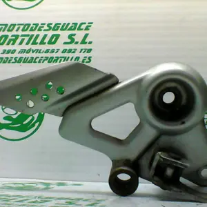 Foto de Estribera delantera derecha Honda CBF 125 M referencia 166-22-34780 foto 3