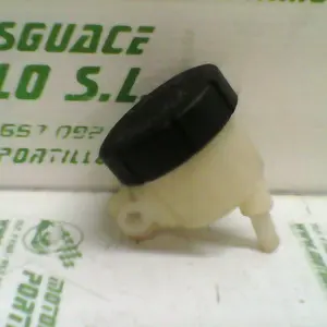Foto de Depósito del líquido de frenos Kawasaki Gpz 400 referencia 4-16-11404 foto 2