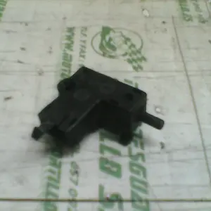 Foto de Sensor de embrague Suzuki MARAUDER 125I referencia 227-18-15570 foto 2
