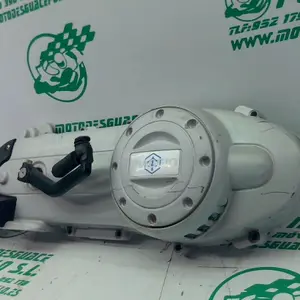 Foto de Tapa de cárter Piaggio Liberty 50 4T referencia 304-22-41003 foto 2