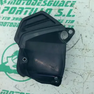Foto de Embellecedor de tapa cárter Honda FORZA 125 referencia 396-25-49206 foto 4