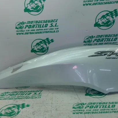 Foto de Carcasa lateral trasera derecha Honda SH 125I 13-16 referencia 65-24-47322
