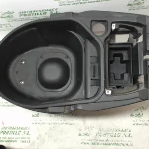 Foto de Porta-casco Piaggio NRG Power 50 referencia 314-20-30525 foto 8