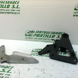 Foto de Estribera delantera derecha Suzuki GS-500-F referencia 166-19-21523 foto 3