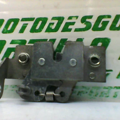Foto de Cierre de puerta gasolina Honda S-wing 125 referencia 241-19-22693
