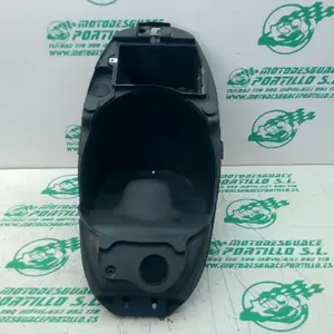 Foto de Porta-casco Piaggio LIBERTY 125 - 05-08 referencia 294-23-45185 foto 18
