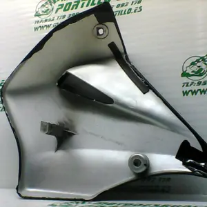 Foto de Carcasa delantera derecha Honda CBF 250 referencia 180-20-33897 foto 9