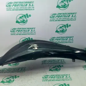 Foto de Carcasa lateral izquierda Honda PS 125 referencia 106-24-47741 foto 4