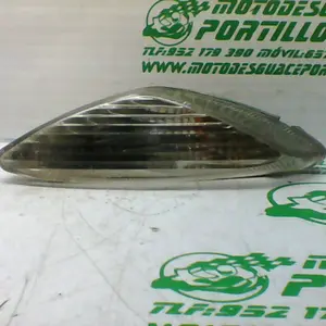 Foto de Intermitente delantero derecho Suzuki Burgman 125 referencia 99-23-43574 foto 7