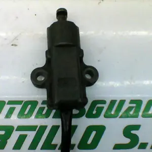 Foto de Sensor de patilla lateral Yamaha Cygnus x 125 referencia 425-21-32180 foto 9