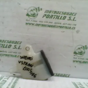 Foto de Depósito del líquido de frenos Suzuki V Strom 650 referencia 144-19-21189 foto 10