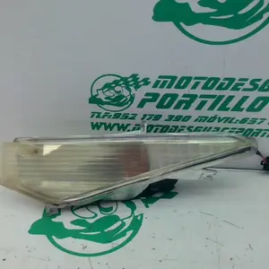 Foto de Intermitente delantero izquierdo Honda Dylan 125 referencia 80-23-44271 foto 7