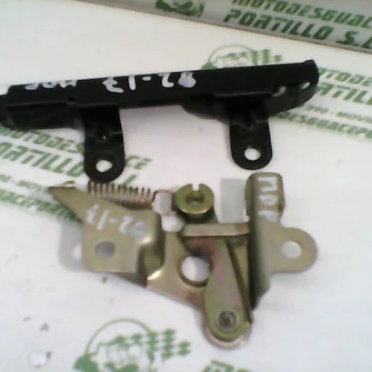 Foto de Cerradura del asiento Honda CBF 250 referencia 180-20-33910
