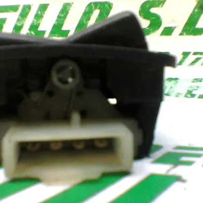 Foto de Interruptor de luz larga/corta Kymco Scout 50 referencia 196-18-23709