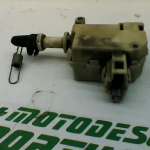 Foto de Motor puerta trasera Piaggio X8 200 referencia 264-18-18382